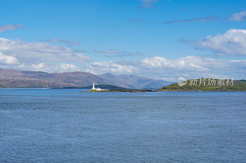 从渡船上看到的苏格兰Eilean musdiile上的利斯莫尔灯塔